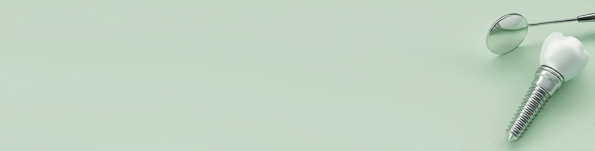 estas pensando en implantes dentales